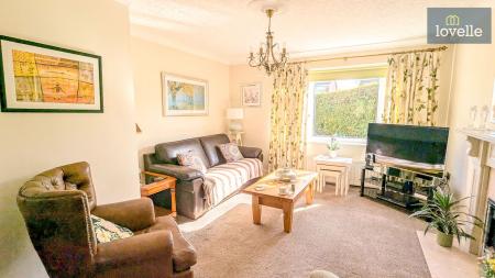 4 bedroom Detached house for sale in Andrews Close, Louth, LN11