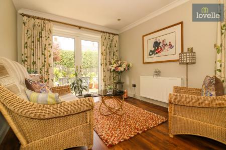 4 bedroom Detached house for sale in Andrews Close, Louth, LN11