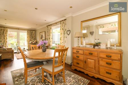 4 bedroom Detached house for sale in Andrews Close, Louth, LN11