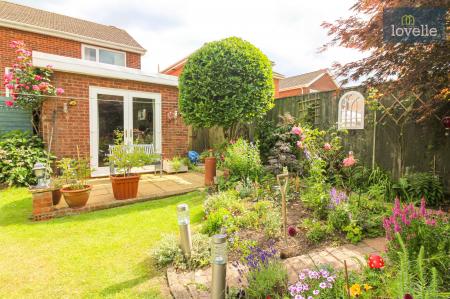 4 bedroom Detached house for sale in Andrews Close, Louth, LN11