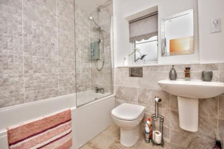 4 bedroom Detached house for sale in Acorn Avenue, Louth, LN11