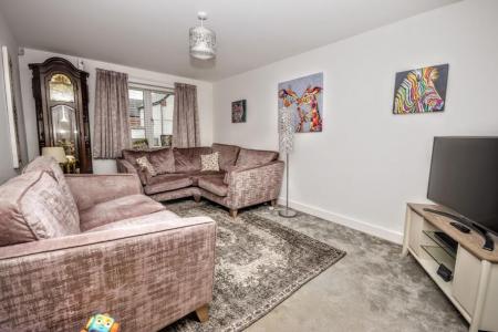 4 bedroom Detached house for sale in Acorn Avenue, Louth, LN11