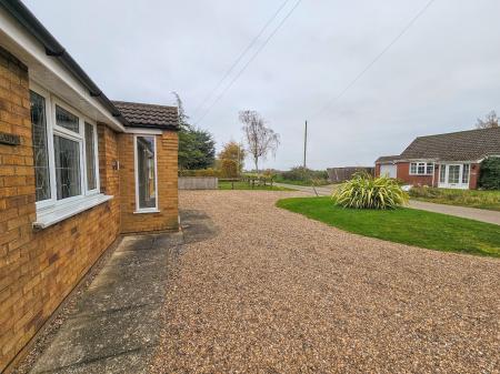 3 bedroom Detached bungalow for sale in Grange Lane, Utterby, LN11