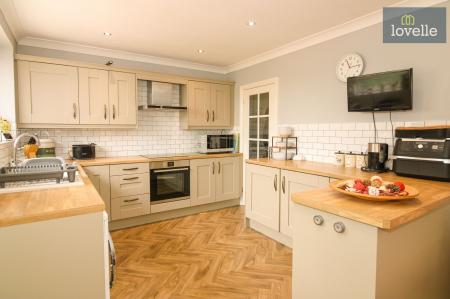 3 bedroom Detached bungalow for sale in Eastfield Lane, Grimoldby, LN11