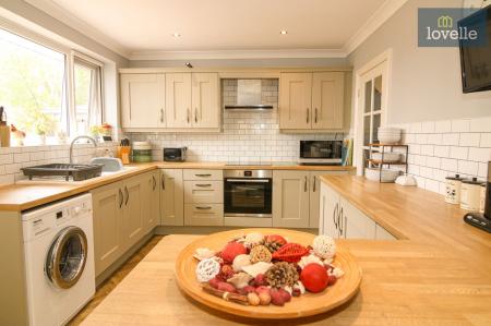 3 bedroom Detached bungalow for sale in Eastfield Lane, Grimoldby, LN11
