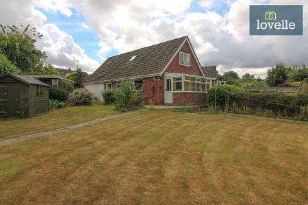 4 bedroom Detached house for sale in Linda Crescent, Louth, LN11