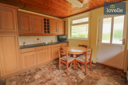 4 bedroom Detached house for sale in Linda Crescent, Louth, LN11