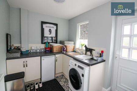 3 bedroom Detached bungalow for sale in Holywell Lane, Utterby, LN11