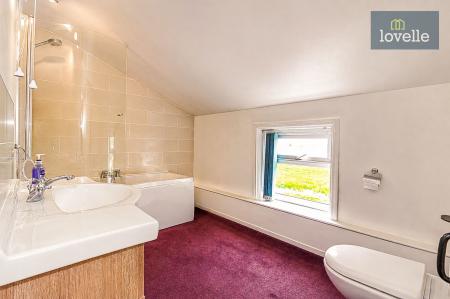4 bedroom Detached house for sale in Howdales, South Cockerington, LN11
