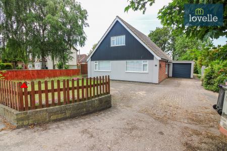 3 bedroom Detached house for sale in Wragholme Road, Grainthorpe, LN11