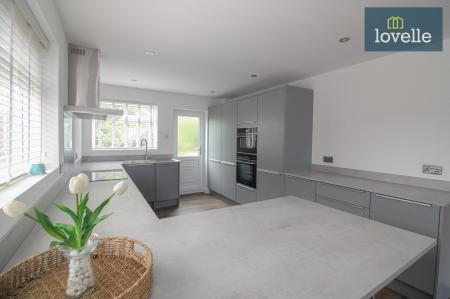 3 bedroom Detached house for sale in Wragholme Road, Grainthorpe, LN11