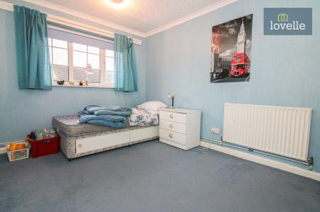 5 bedroom Detached bungalow for sale in Jubilee Road, North Somercotes, LN11