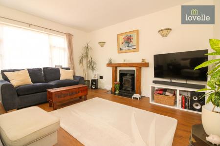 3 bedroom Detached bungalow for sale in Main Road, Covenham St. Bartholomew, LN11