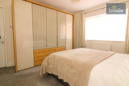 3 bedroom Detached bungalow for sale in Main Road, Covenham St. Bartholomew, LN11