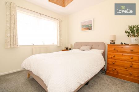 3 bedroom Detached bungalow for sale in Main Road, Covenham St. Bartholomew, LN11