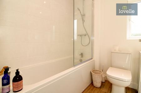 4 bedroom Detached house for sale in Barley Road, Louth, LN11