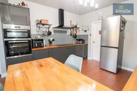 4 bedroom Detached bungalow for sale in Conisholme Road, North Somercotes, LN11