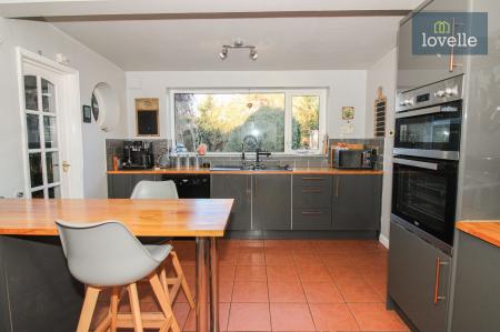 4 bedroom Detached bungalow for sale in Conisholme Road, North Somercotes, LN11