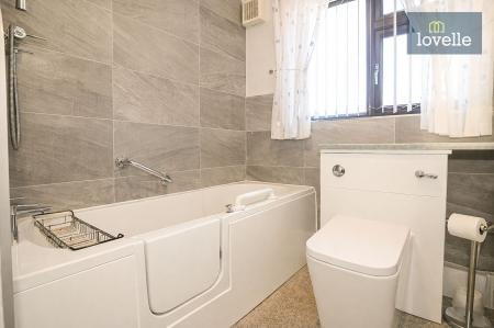 3 bedroom Detached bungalow for sale in Pasture Drive, Louth, LN11