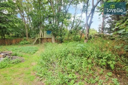 4 bedroom Detached house for sale in Warren Road, Saltfleet, LN11