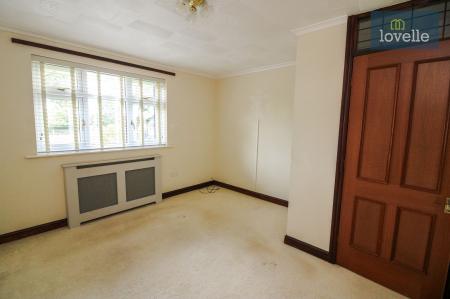 4 bedroom Detached bungalow for sale in New Main Road, Scamblesby, LN11