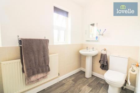 4 bedroom Detached house for sale in Househams Lane, Legbourne, LN11