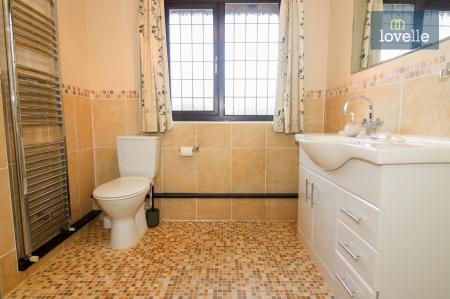 2 bedroom Detached bungalow for sale in Newbridge Lane, Covenham St. Mary, LN11