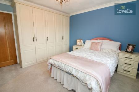 2 bedroom Detached bungalow for sale in Newbridge Lane, Covenham St. Mary, LN11