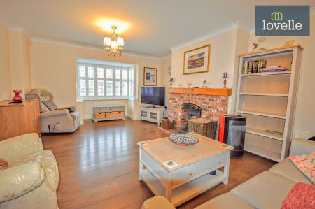 3 bedroom Detached bungalow for sale in South Road, Tetford, LN9