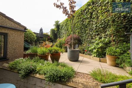 3 bedroom Semi-detached house for sale in Newmarket, Louth, LN11