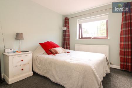3 bedroom Semi-detached house for sale in Newmarket, Louth, LN11