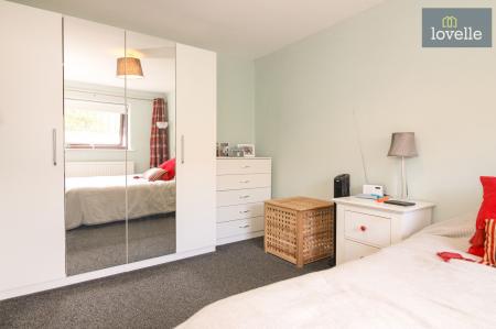 3 bedroom Semi-detached house for sale in Newmarket, Louth, LN11