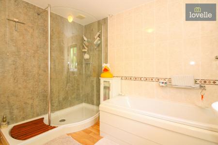 4 bedroom Detached house for sale in Keeling Street, North Somercotes, LN11