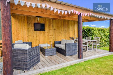 4 bedroom Detached house for sale in Main Road, Grainthorpe, LN11