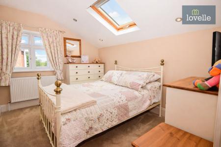 4 bedroom Detached house for sale in Main Road, Grainthorpe, LN11
