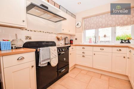 4 bedroom Detached house for sale in Main Road, Grainthorpe, LN11