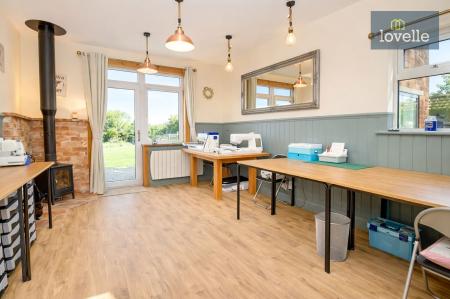 4 bedroom Detached house for sale in Main Road, Grainthorpe, LN11