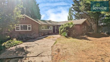 4 bedroom Detached house for sale in Louth Road, North Cockerington, LN11