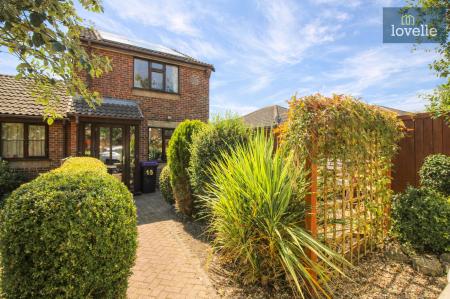 2 bedroom Semi-detached house for sale in Alexander Drive, Louth, LN11