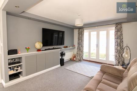 4 bedroom Detached house for sale in Bolle Road, Louth, LN11