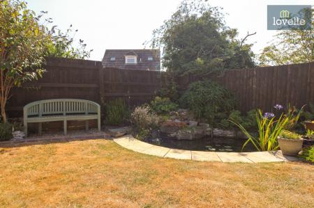 4 bedroom Detached house for sale in Eresbie Road, Louth, LN11
