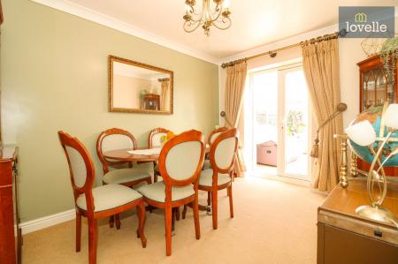 4 bedroom Detached house for sale in Eresbie Road, Louth, LN11