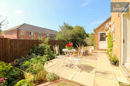 4 bedroom Detached house for sale in Eresbie Road, Louth, LN11
