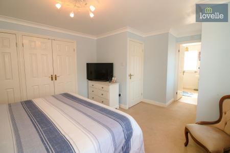 4 bedroom Detached house for sale in Eresbie Road, Louth, LN11