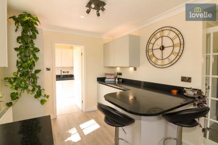 4 bedroom Detached house for sale in Eresbie Road, Louth, LN11