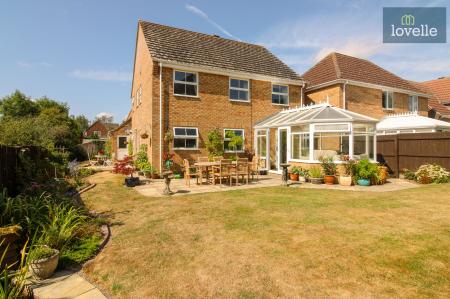 4 bedroom Detached house for sale in Eresbie Road, Louth, LN11
