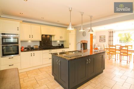 4 bedroom Detached house for sale in South View Lane, South Cockerington, LN11