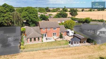 4 bedroom Detached house for sale in South View Lane, South Cockerington, LN11