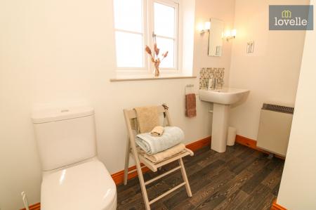 4 bedroom Detached house for sale in South View Lane, South Cockerington, LN11
