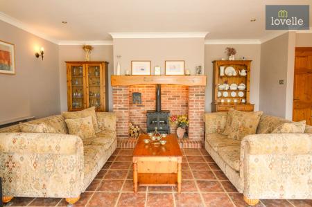 4 bedroom Detached house for sale in South View Lane, South Cockerington, LN11